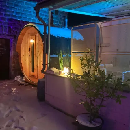 Hencoop 2 Kitchen Bathroom And Optional Sauna Lejlighed